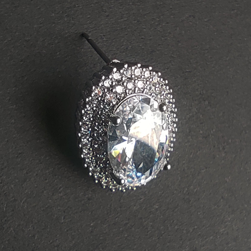 The Oval Halo Stud